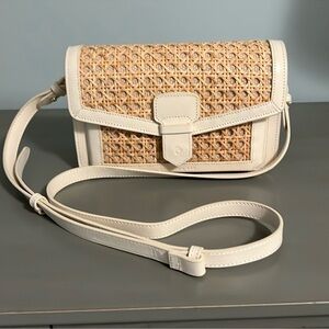 BEAUTIFUL SPARTINA 449 CANE PHONE CROSSBODY ALABASTER NWT